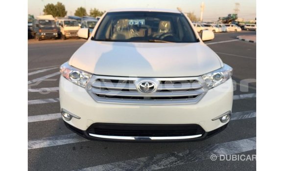 Buy Import Toyota Highlander White Car in Import - Dubai in Attapeu Province Buy Import Toyota Highlander White Car in Import - Dubai in Attapeu Province
