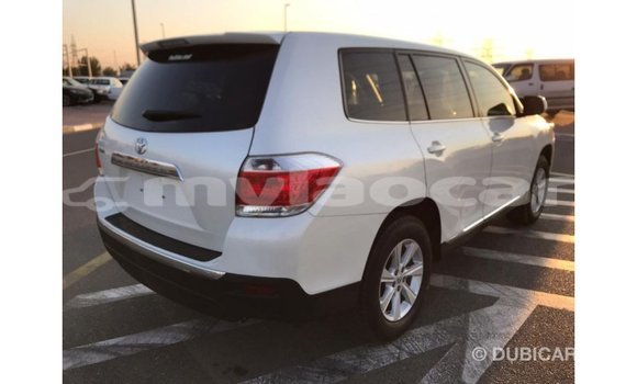 Buy Import Toyota Highlander White Car in Import - Dubai in Attapeu Province Buy Import Toyota Highlander White Car in Import - Dubai in Attapeu Province