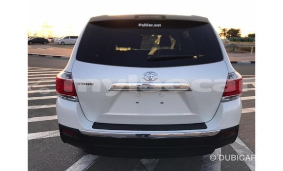 Buy Import Toyota Highlander White Car in Import - Dubai in Attapeu Province Buy Import Toyota Highlander White Car in Import - Dubai in Attapeu Province