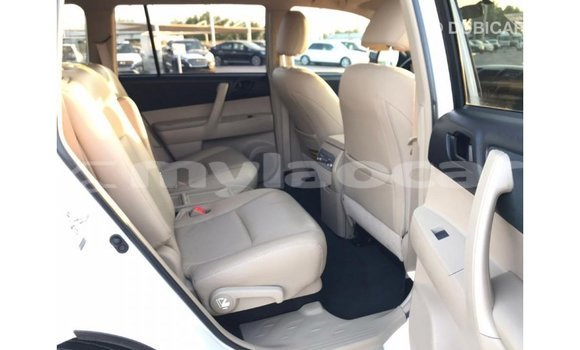 Buy Import Toyota Highlander White Car in Import - Dubai in Attapeu Province Buy Import Toyota Highlander White Car in Import - Dubai in Attapeu Province