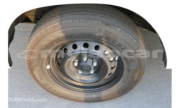 Acheter Import Voiture Toyota Hilux Blanc à Import - Dubai, Attapeu Province Acheter Import Voiture Toyota Hilux Blanc à Import - Dubai, Attapeu Province