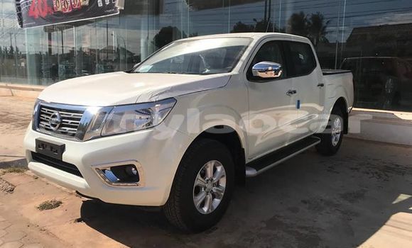 Buy Used Nissan Navara White Car in Vientiane in Vientiane Province Buy Used Nissan Navara White Car in Vientiane in Vientiane Province