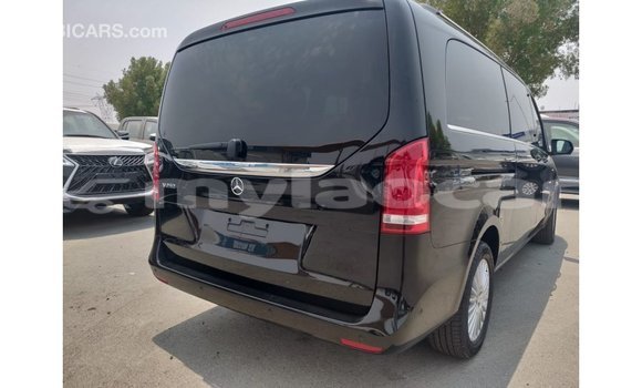 Buy Import Mercedes-Benz 250 Black Car in Import - Dubai in Attapeu Province Buy Import Mercedes-Benz 250 Black Car in Import - Dubai in Attapeu Province
