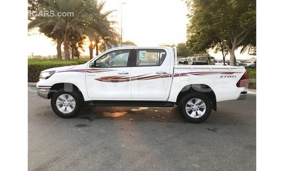 Acheter Import Voiture Toyota Hilux Blanc à Import - Dubai, Attapeu Province Acheter Import Voiture Toyota Hilux Blanc à Import - Dubai, Attapeu Province