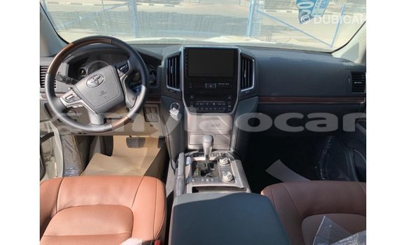 Buy Import Toyota Land Cruiser White Car in Import - Dubai in Attapeu Province Buy Import Toyota Land Cruiser White Car in Import - Dubai in Attapeu Province