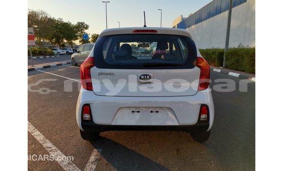 Acheter Import Voiture Kia Picanto Blanc à Import - Dubai, Attapeu Province Acheter Import Voiture Kia Picanto Blanc à Import - Dubai, Attapeu Province