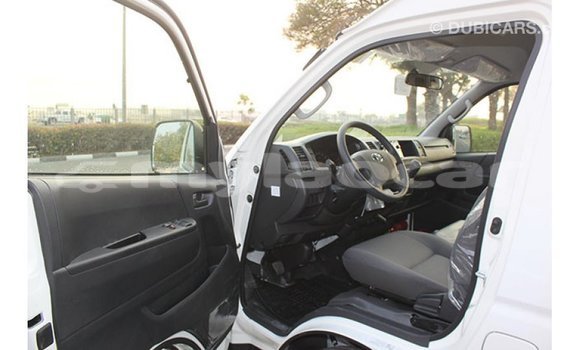 Buy Import Toyota Hiace White Car in Import - Dubai in Attapeu Province Buy Import Toyota Hiace White Car in Import - Dubai in Attapeu Province