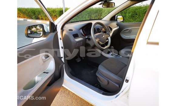 Acheter Import Voiture Kia Picanto Blanc à Import - Dubai, Attapeu Province Acheter Import Voiture Kia Picanto Blanc à Import - Dubai, Attapeu Province