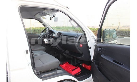 Buy Import Toyota Hiace White Car in Import - Dubai in Attapeu Province Buy Import Toyota Hiace White Car in Import - Dubai in Attapeu Province