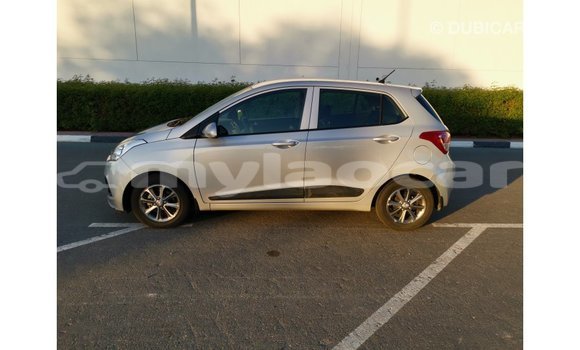 Acheter Import Voiture Hyundai i10 Autre à Import - Dubai, Attapeu Province Acheter Import Voiture Hyundai i10 Autre à Import - Dubai, Attapeu Province