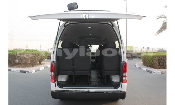 Buy Import Toyota Hiace White Car in Import - Dubai in Attapeu Province Buy Import Toyota Hiace White Car in Import - Dubai in Attapeu Province