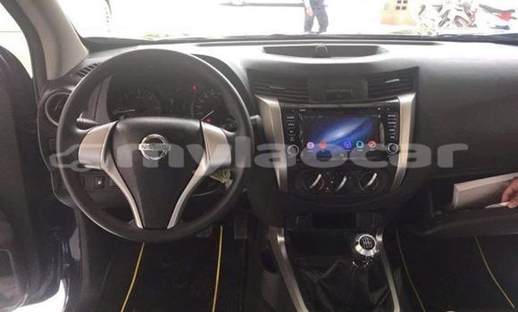 Buy Used Nissan Navara Silver Car in Vientiane in Vientiane Province Buy Used Nissan Navara Silver Car in Vientiane in Vientiane Province