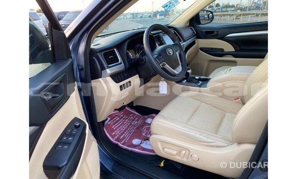 Buy Import Toyota Highlander Blue Car in Import - Dubai in Attapeu Province Buy Import Toyota Highlander Blue Car in Import - Dubai in Attapeu Province