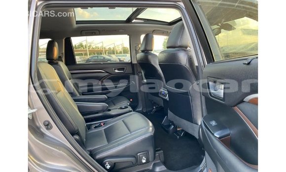 Buy Import Toyota Highlander Other Car in Import - Dubai in Attapeu Province Buy Import Toyota Highlander Other Car in Import - Dubai in Attapeu Province