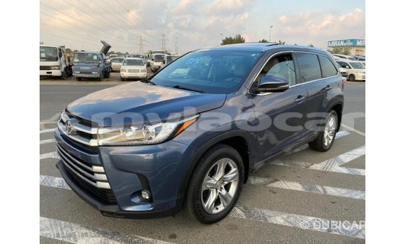 Buy Import Toyota Highlander Blue Car in Import - Dubai in Attapeu Province Buy Import Toyota Highlander Blue Car in Import - Dubai in Attapeu Province