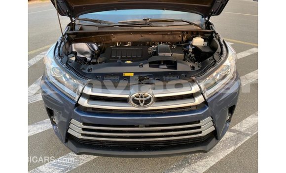 Buy Import Toyota Highlander Blue Car in Import - Dubai in Attapeu Province Buy Import Toyota Highlander Blue Car in Import - Dubai in Attapeu Province