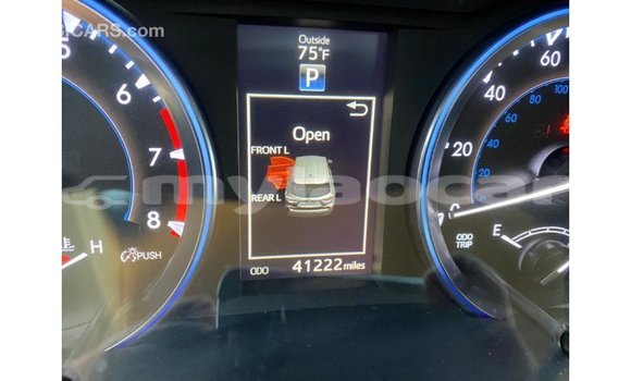 Buy Import Toyota Highlander Green Car in Import - Dubai in Attapeu Province Buy Import Toyota Highlander Green Car in Import - Dubai in Attapeu Province