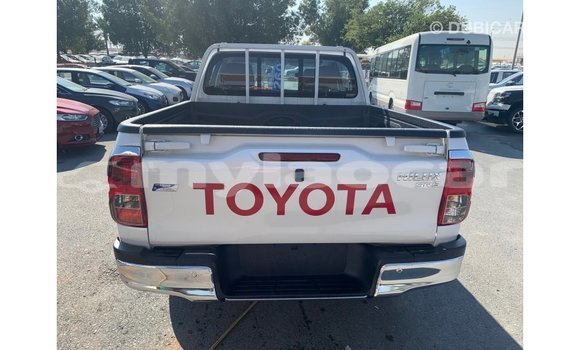 Buy Import Toyota Hilux White Car in Import - Dubai in Attapeu Province Buy Import Toyota Hilux White Car in Import - Dubai in Attapeu Province
