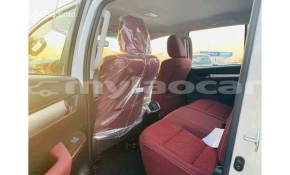 Buy Import Toyota Hilux White Car in Import - Dubai in Attapeu Province Buy Import Toyota Hilux White Car in Import - Dubai in Attapeu Province