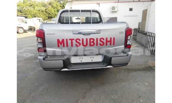Buy Import Mitsubishi L200 Other Car in Import - Dubai in Attapeu Province Buy Import Mitsubishi L200 Other Car in Import - Dubai in Attapeu Province