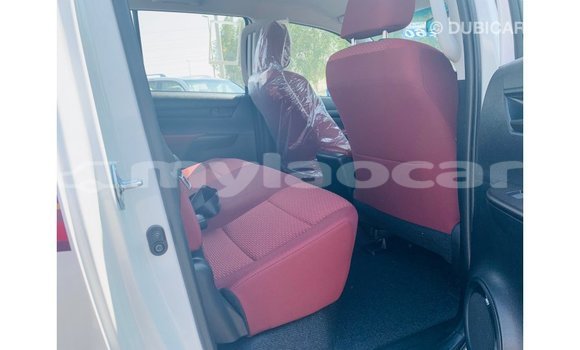 Buy Import Toyota Hilux White Car in Import - Dubai in Attapeu Province Buy Import Toyota Hilux White Car in Import - Dubai in Attapeu Province