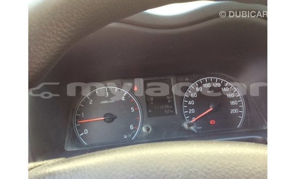 Acheter Import Utilitaire Nissan Evalia Blanc à Import - Dubai, Attapeu Province Acheter Import Utilitaire Nissan Evalia Blanc à Import - Dubai, Attapeu Province