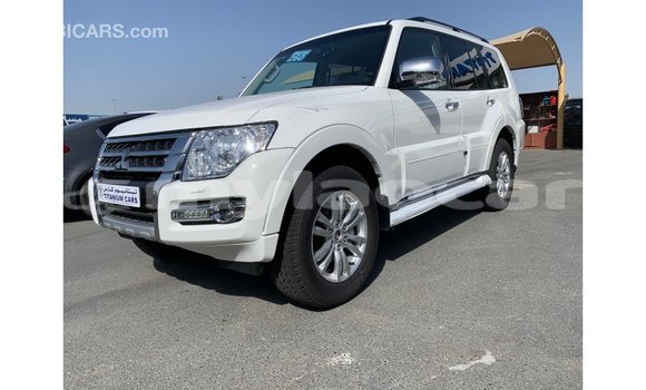 Buy Import Mitsubishi Pajero White Car in Import - Dubai in Attapeu Province Buy Import Mitsubishi Pajero White Car in Import - Dubai in Attapeu Province