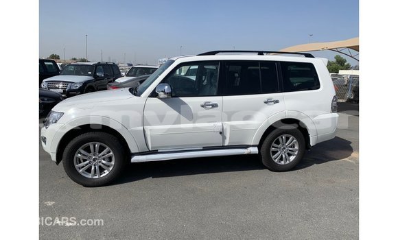 Buy Import Mitsubishi Pajero White Car in Import - Dubai in Attapeu Province Buy Import Mitsubishi Pajero White Car in Import - Dubai in Attapeu Province