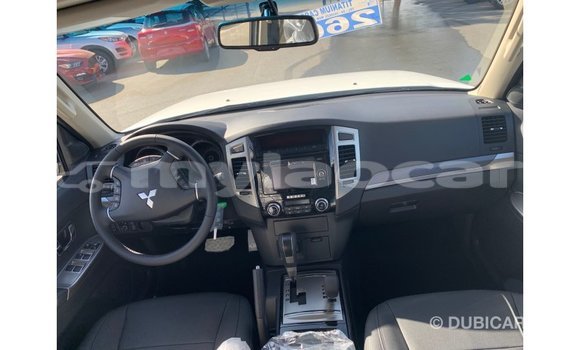 Buy Import Mitsubishi Pajero White Car in Import - Dubai in Attapeu Province Buy Import Mitsubishi Pajero White Car in Import - Dubai in Attapeu Province