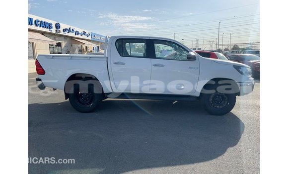 Buy Import Toyota Hilux White Car in Import - Dubai in Attapeu Province Buy Import Toyota Hilux White Car in Import - Dubai in Attapeu Province