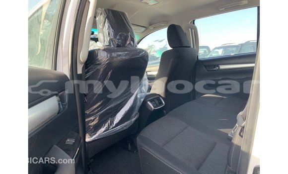 Buy Import Toyota Hilux White Car in Import - Dubai in Attapeu Province Buy Import Toyota Hilux White Car in Import - Dubai in Attapeu Province