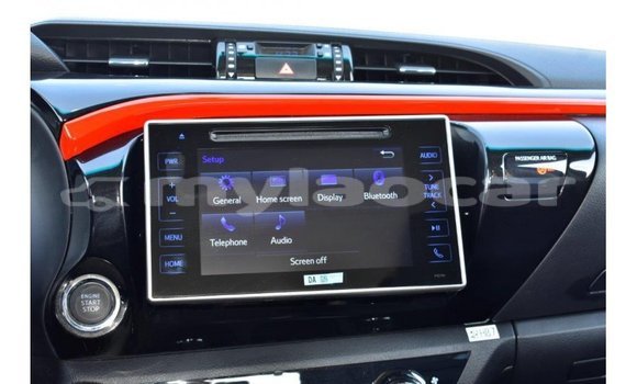 Acheter Import Voiture Toyota Hilux Noir à Import - Dubai, Attapeu Province Acheter Import Voiture Toyota Hilux Noir à Import - Dubai, Attapeu Province