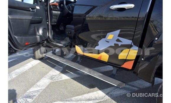 Acheter Import Voiture Toyota Hilux Noir à Import - Dubai, Attapeu Province Acheter Import Voiture Toyota Hilux Noir à Import - Dubai, Attapeu Province