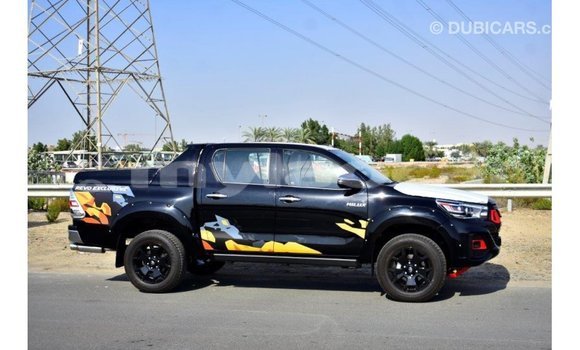 Acheter Import Voiture Toyota Hilux Noir à Import - Dubai, Attapeu Province Acheter Import Voiture Toyota Hilux Noir à Import - Dubai, Attapeu Province