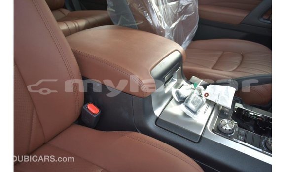 Acheter Import Voiture Toyota Land Cruiser Noir à Import - Dubai, Attapeu Province Acheter Import Voiture Toyota Land Cruiser Noir à Import - Dubai, Attapeu Province