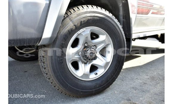Acheter Import Voiture Toyota Land Cruiser Autre à Import - Dubai, Attapeu Province Acheter Import Voiture Toyota Land Cruiser Autre à Import - Dubai, Attapeu Province