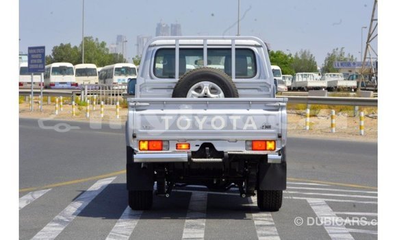 Acheter Import Voiture Toyota Land Cruiser Autre à Import - Dubai, Attapeu Province Acheter Import Voiture Toyota Land Cruiser Autre à Import - Dubai, Attapeu Province