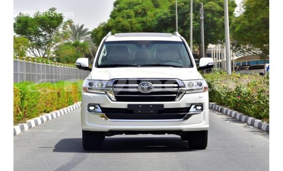 Buy Import Toyota Land Cruiser White Car in Import - Dubai in Attapeu Province Buy Import Toyota Land Cruiser White Car in Import - Dubai in Attapeu Province