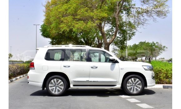 Buy Import Toyota Land Cruiser White Car in Import - Dubai in Attapeu Province Buy Import Toyota Land Cruiser White Car in Import - Dubai in Attapeu Province