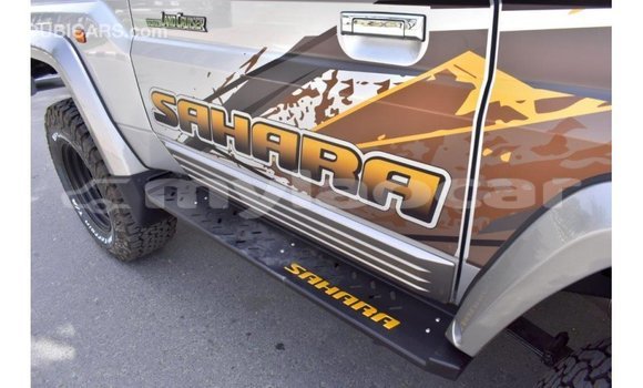 Acheter Import Voiture Toyota Land Cruiser Autre à Import - Dubai, Attapeu Province Acheter Import Voiture Toyota Land Cruiser Autre à Import - Dubai, Attapeu Province