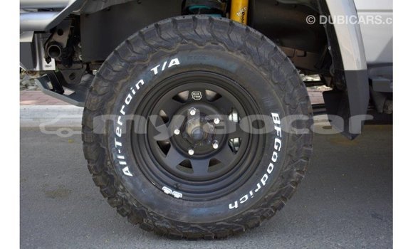 Acheter Import Voiture Toyota Land Cruiser Autre à Import - Dubai, Attapeu Province Acheter Import Voiture Toyota Land Cruiser Autre à Import - Dubai, Attapeu Province