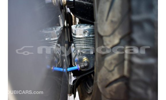 Acheter Import Voiture Toyota Land Cruiser Autre à Import - Dubai, Attapeu Province Acheter Import Voiture Toyota Land Cruiser Autre à Import - Dubai, Attapeu Province