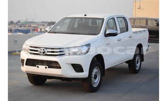 Acheter Import Voiture Toyota Hilux Blanc à Import - Dubai, Attapeu Province Acheter Import Voiture Toyota Hilux Blanc à Import - Dubai, Attapeu Province