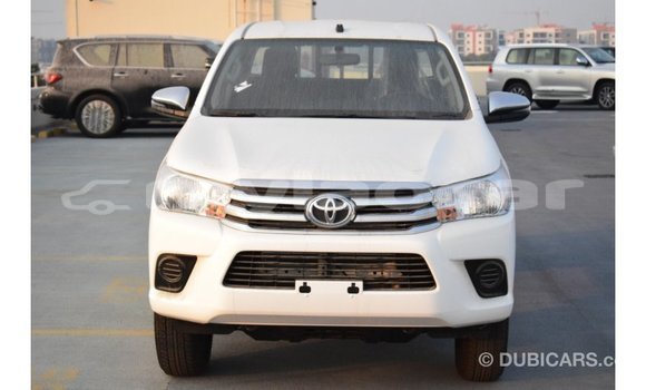 Acheter Import Voiture Toyota Hilux Blanc à Import - Dubai, Attapeu Province Acheter Import Voiture Toyota Hilux Blanc à Import - Dubai, Attapeu Province
