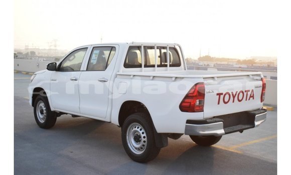 Acheter Import Voiture Toyota Hilux Blanc à Import - Dubai, Attapeu Province Acheter Import Voiture Toyota Hilux Blanc à Import - Dubai, Attapeu Province