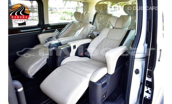 Buy Import Toyota Granvia White Car in Import - Dubai in Attapeu Province Buy Import Toyota Granvia White Car in Import - Dubai in Attapeu Province
