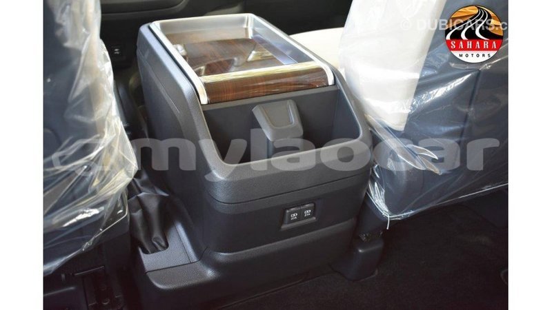 Big with watermark toyota granvia attapeu province import dubai 1987