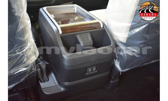 Buy Import Toyota Granvia White Car in Import - Dubai in Attapeu Province Buy Import Toyota Granvia White Car in Import - Dubai in Attapeu Province