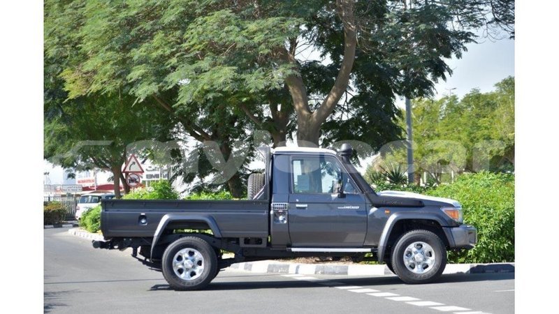 Big with watermark toyota land cruiser attapeu province import dubai 1988