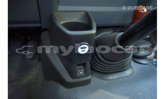 Acheter Import Voiture Toyota Land Cruiser Autre à Import - Dubai, Attapeu Province Acheter Import Voiture Toyota Land Cruiser Autre à Import - Dubai, Attapeu Province